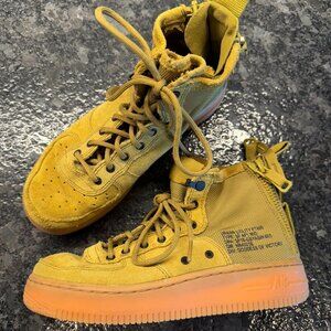 Nike SF AF1 "Goddess of Victory" boys desert moss sneakers. size 4Y